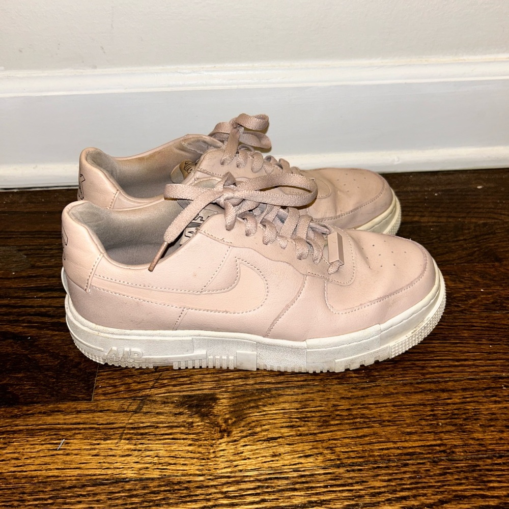 Nike Air Force 1 Pink Sneakers